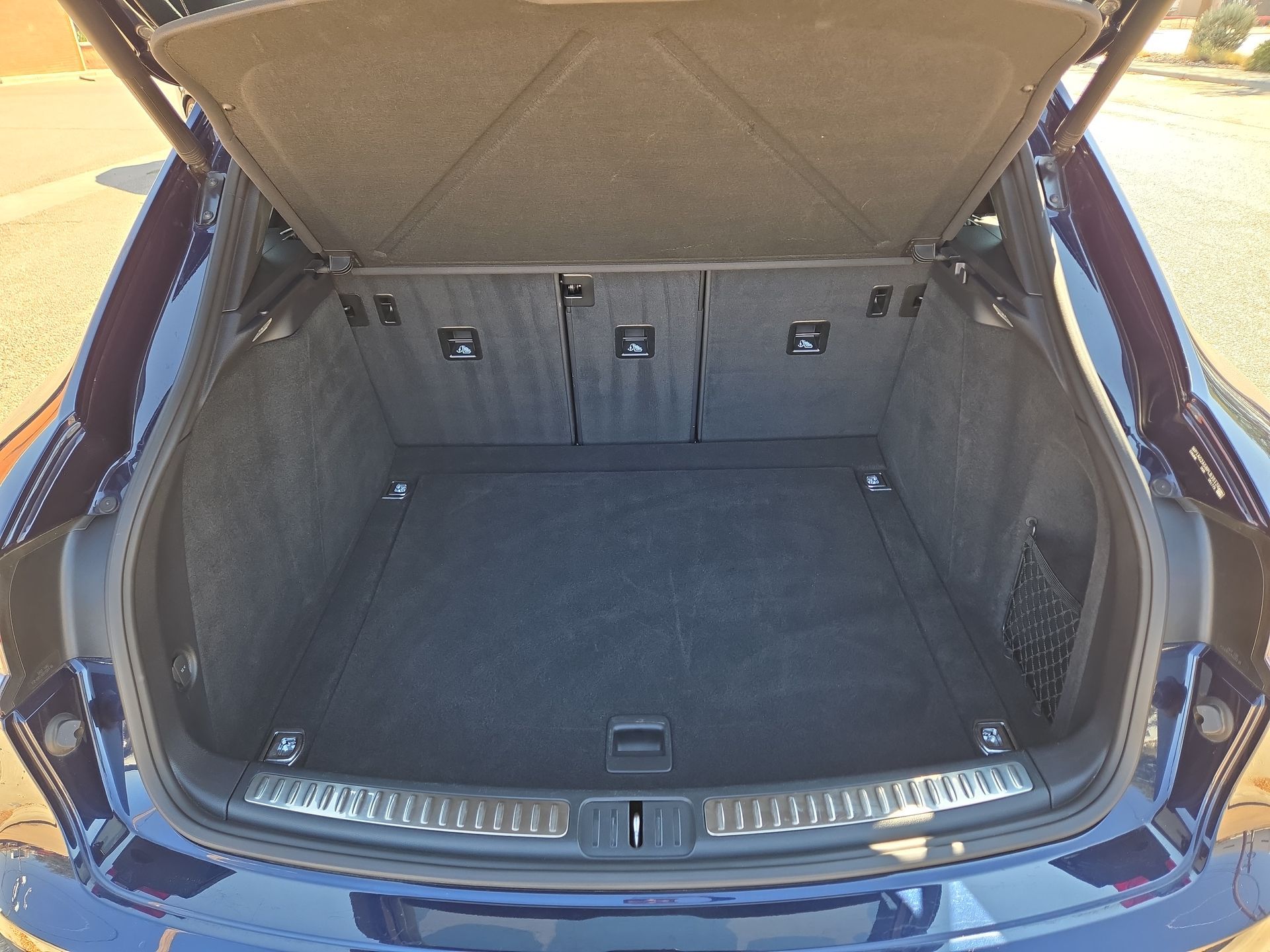 2023 Porsche Macan S - Photo 12