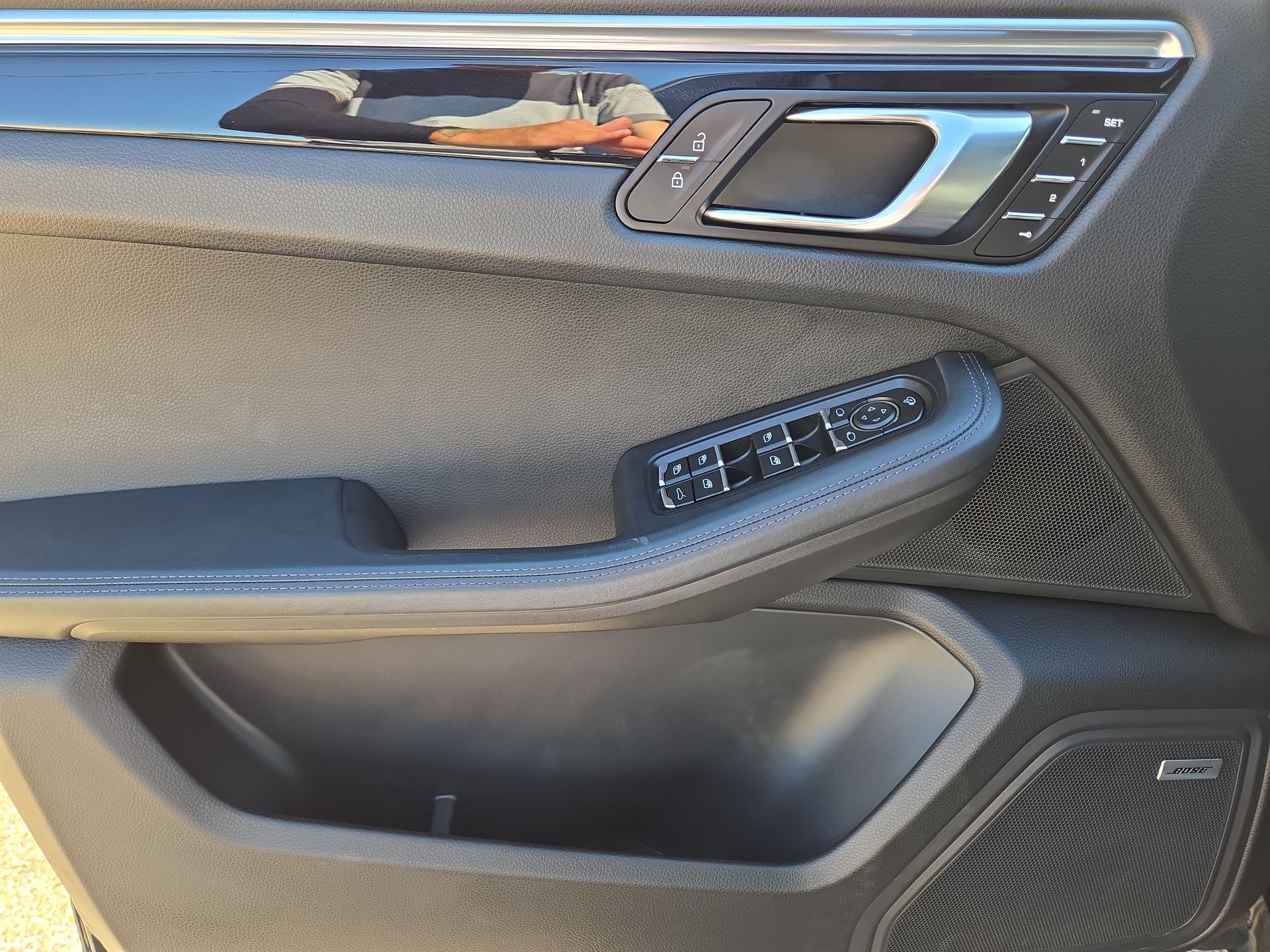 2023 Porsche Macan S - Photo 15