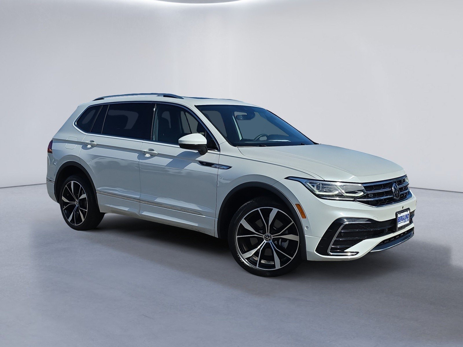 Used 2024 Volkswagen Tiguan 2.0T SEL R-Line SUV