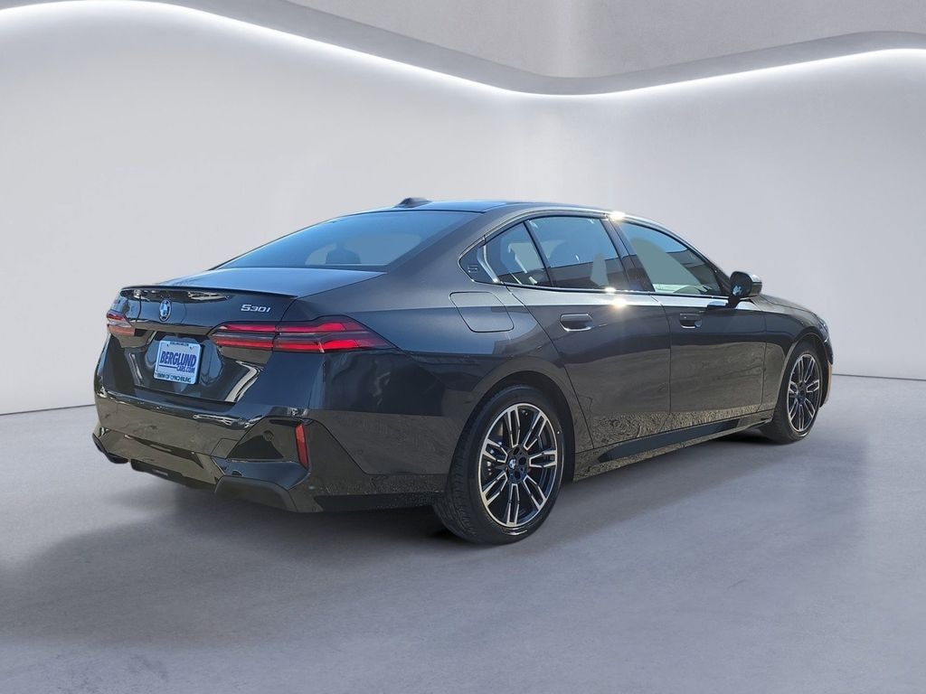 New 2026 BMW 5 Series 530i xDrive Sedan