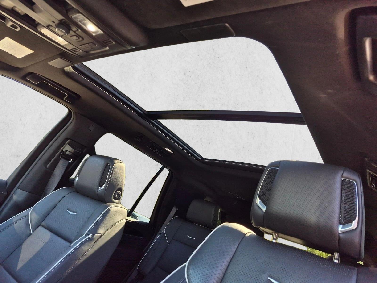 2023 Cadillac Escalade Sport - Photo 16