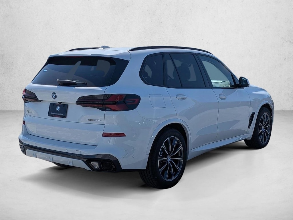 New 2026 BMW X5 PHEV xDrive50e SUV