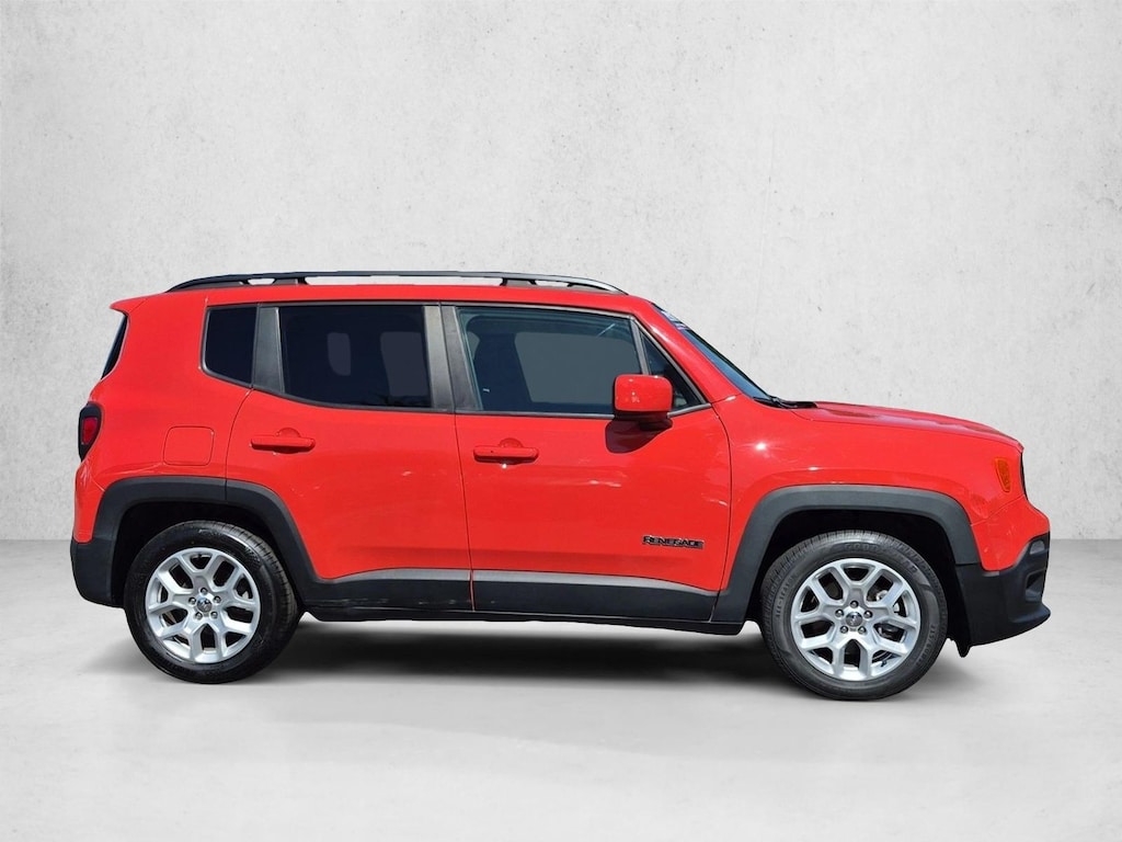 Used 2018 Jeep Renegade Latitude FWD Sport Utility
