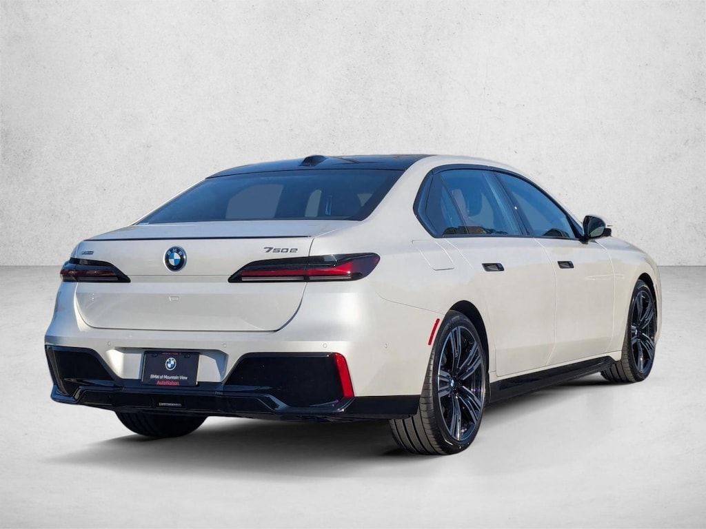 New 2026 BMW 750e xDrive Sedan