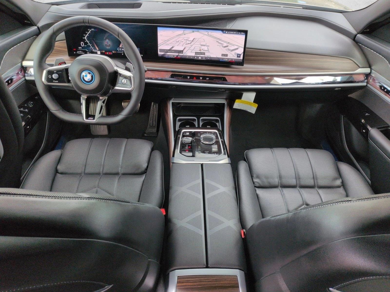 2026 BMW 7 Series 750e - Photo 15