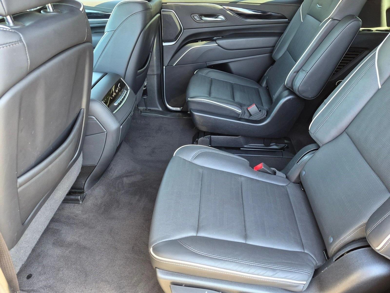 2023 Cadillac Escalade Sport - Photo 21