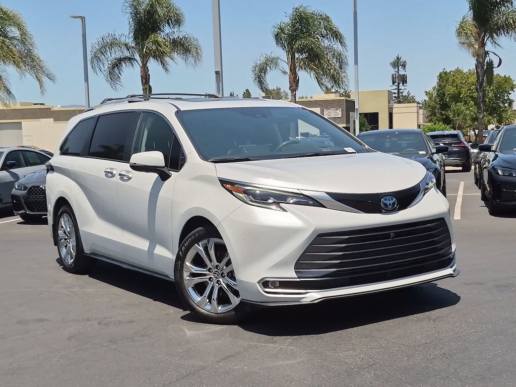 Used 2024 Toyota Sienna Platinum Minivan