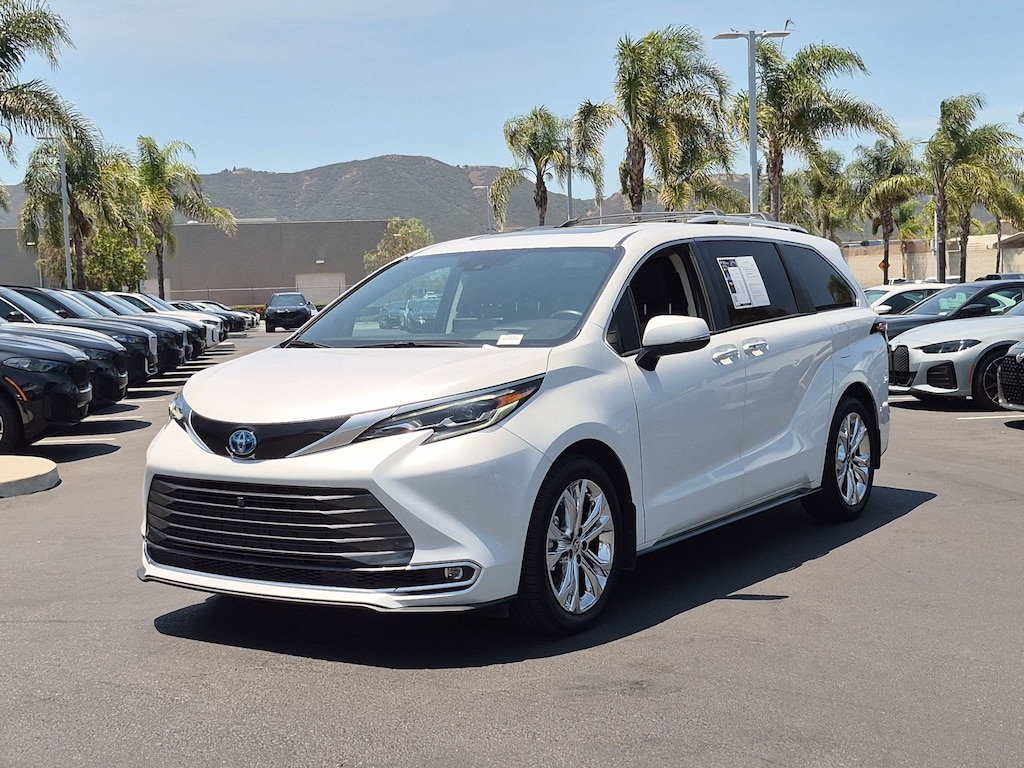 Used 2024 Toyota Sienna Platinum Minivan