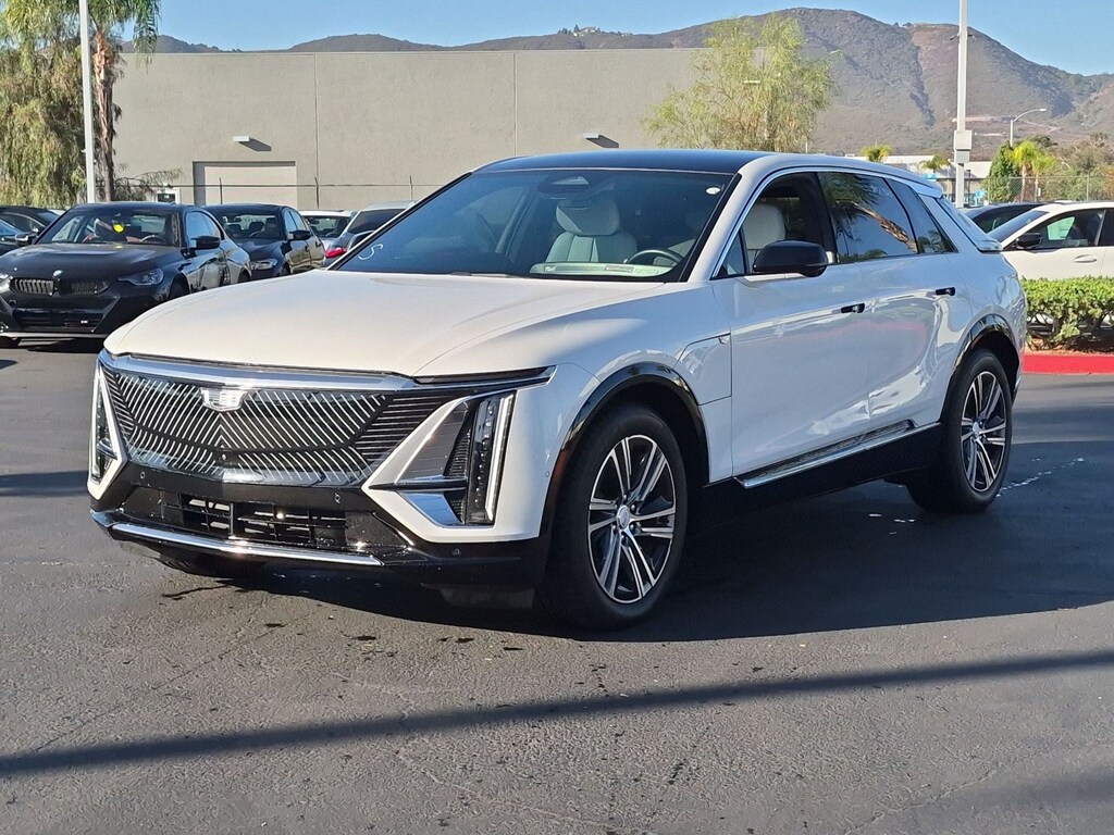 Used 2024 CADILLAC Lyriq Luxury SUV