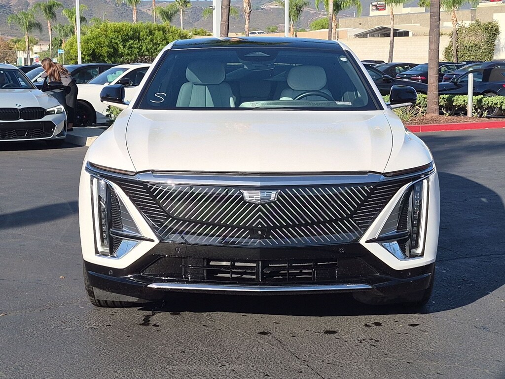 Used 2024 CADILLAC Lyriq Luxury SUV