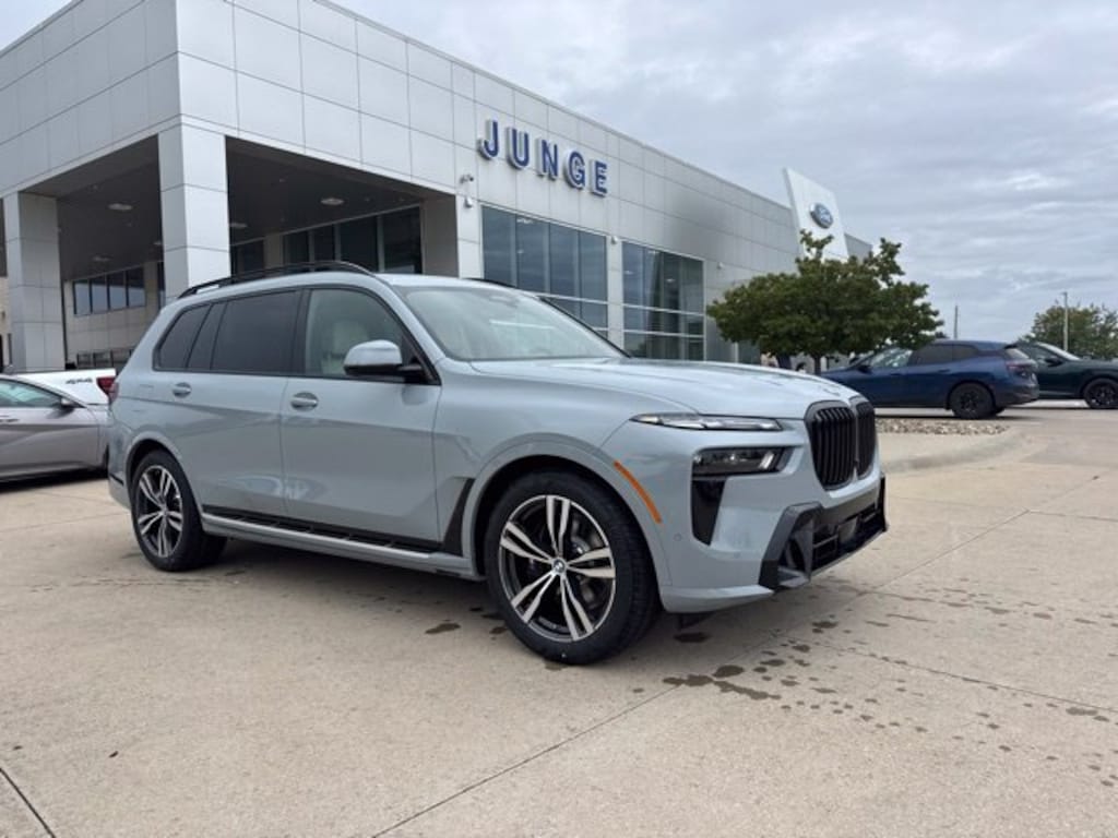 New 2027 BMW X7 xDrive40i SUV