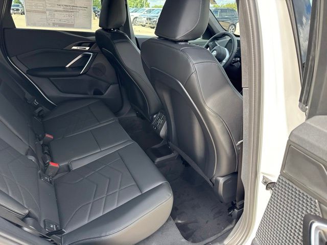 2027 BMW X1 28i - Photo 15