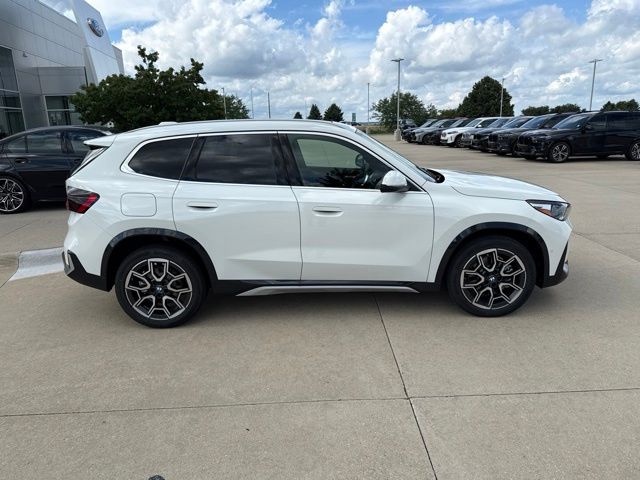 2027 BMW X1 28i - Photo 8