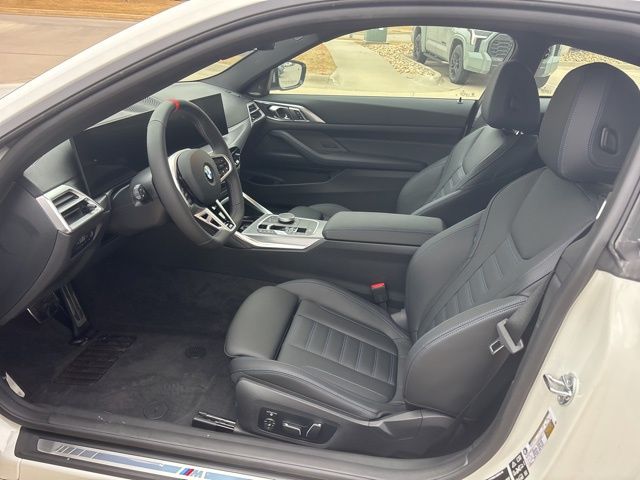 2026 BMW 4 Series M440i - Photo 15