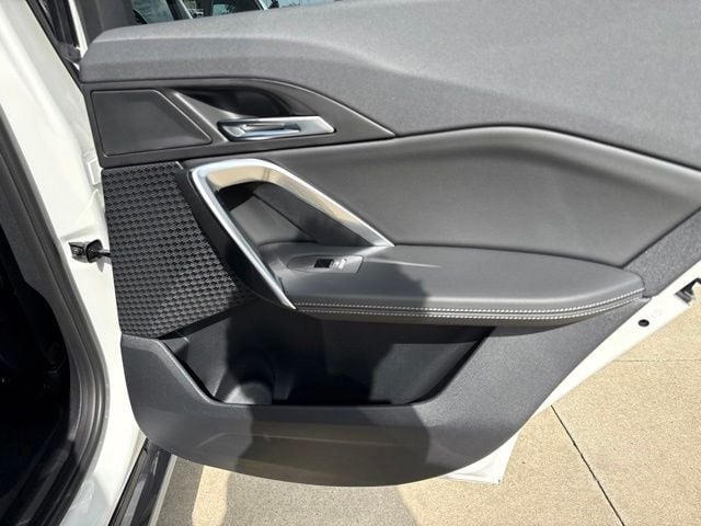 2027 BMW X1 28i - Photo 14