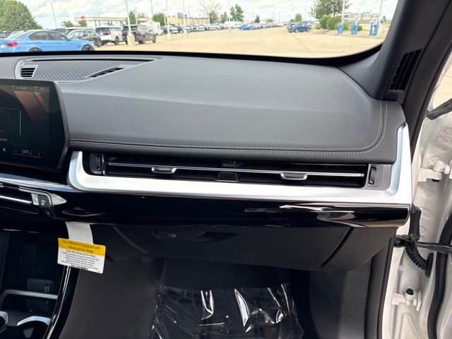 2027 BMW X1 28i - Photo 12