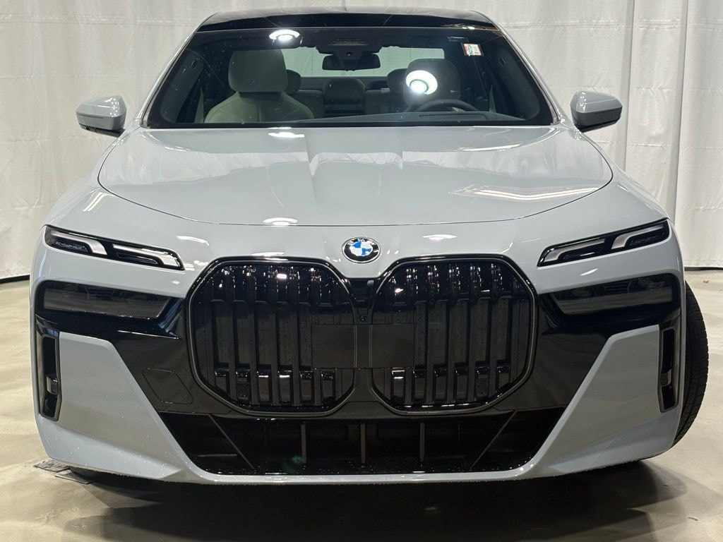 Used 2026 BMW 760i xDrive Sedan