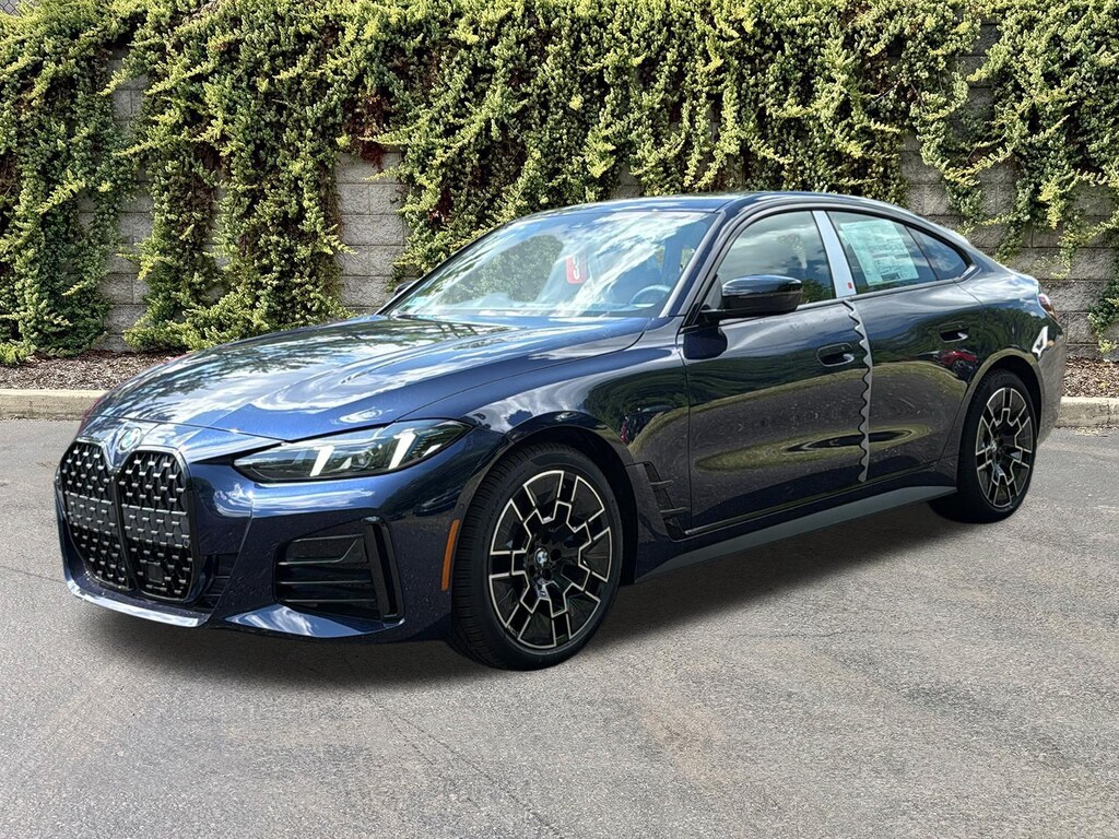 New 2026 BMW 4 Series 430i xDrive Hatchback