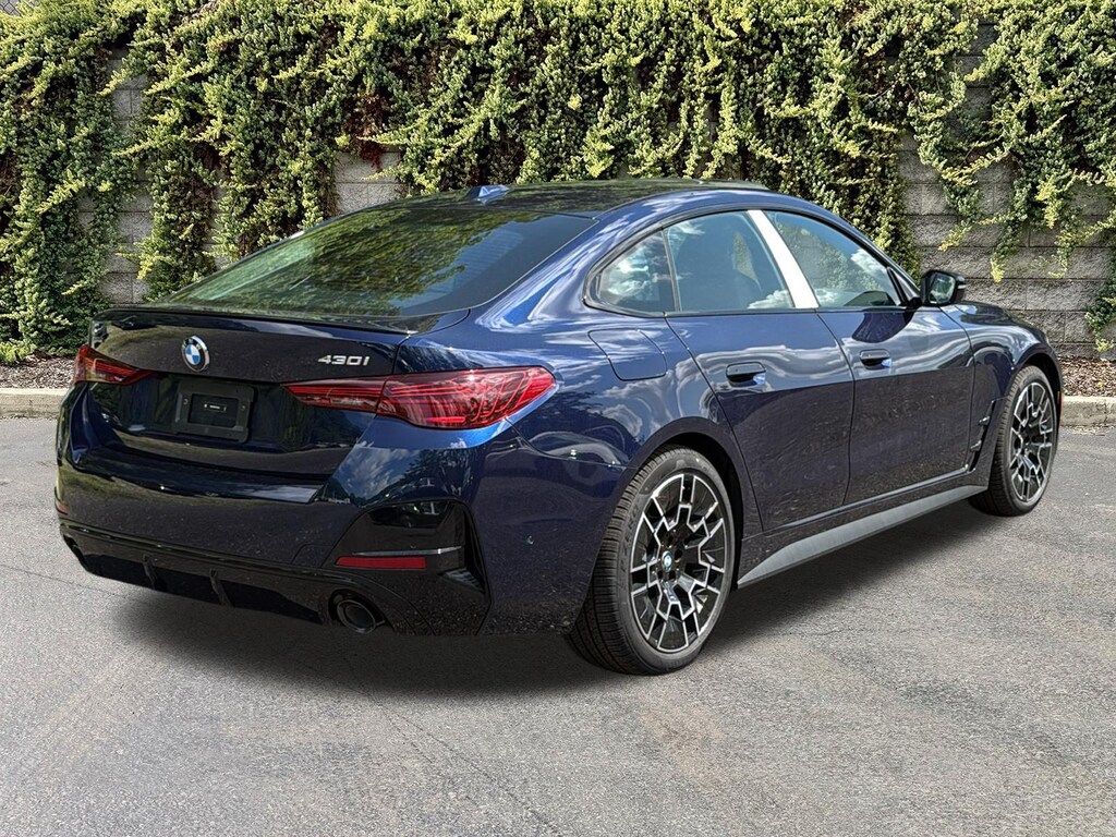 New 2026 BMW 4 Series 430i xDrive Hatchback
