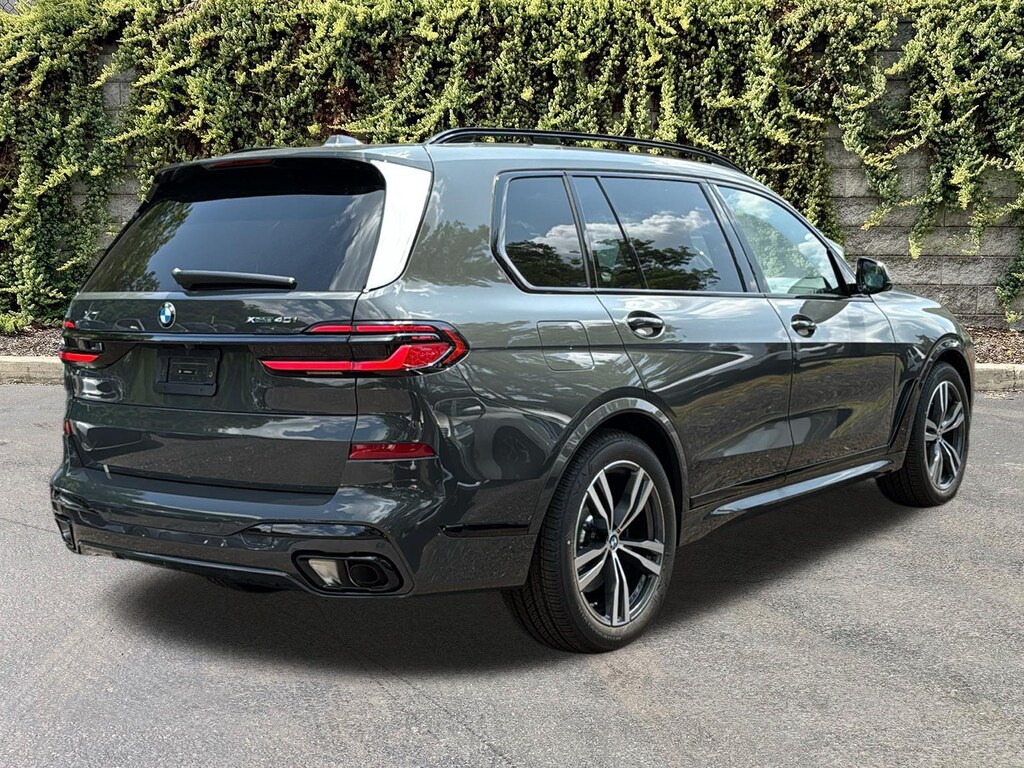 New 2027 BMW X7 xDrive40i Sports Activity Vehicle