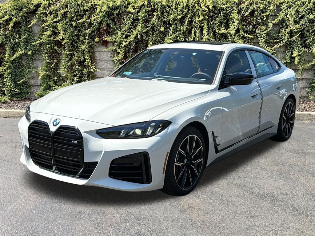 New 2026 BMW 4 Series M440i xDrive Hatchback