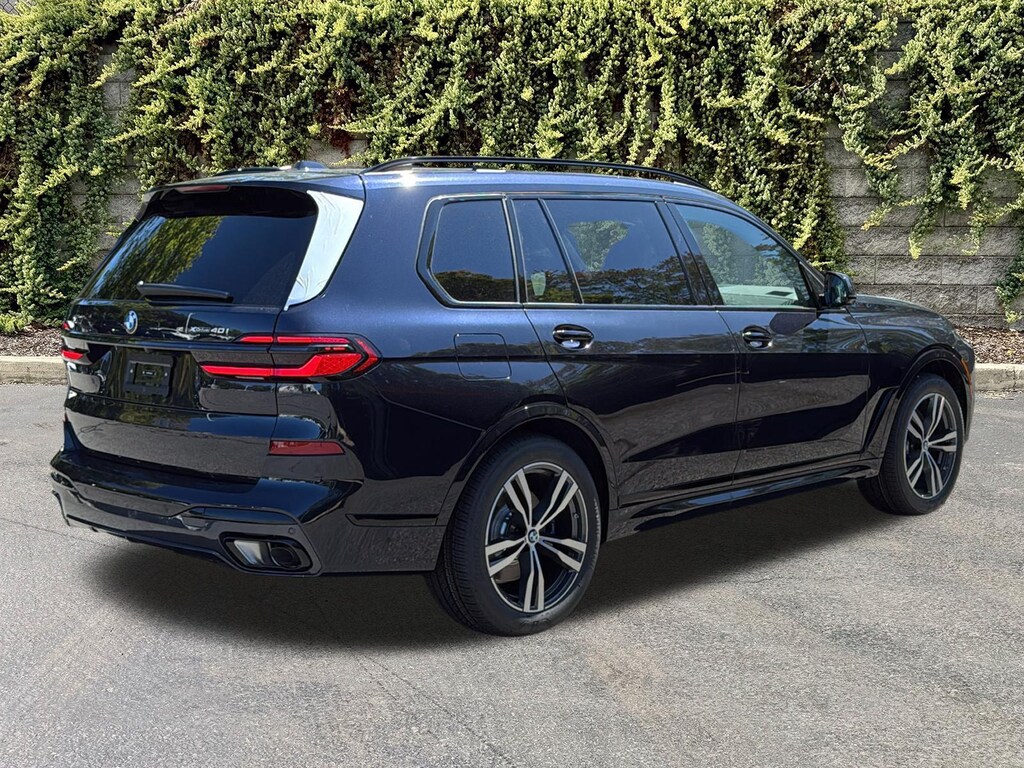 New 2027 BMW X7 xDrive40i Sports Activity Vehicle