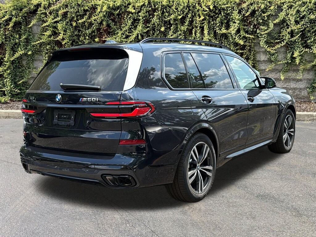 New 2027 BMW X7 M60i Sports Activity Vehicle