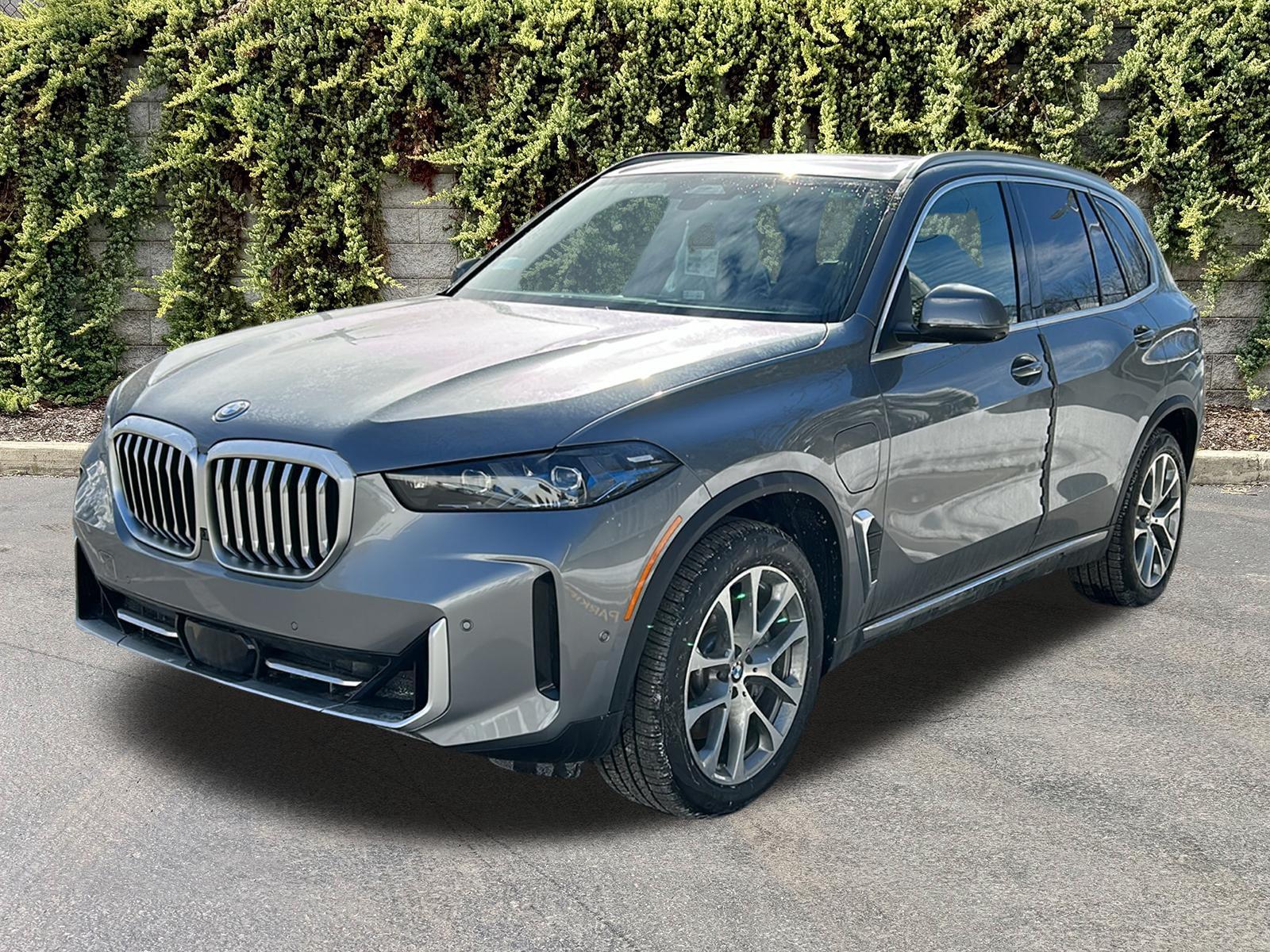 New 2026 BMW X5 xDrive50e Sports Activity Vehicle