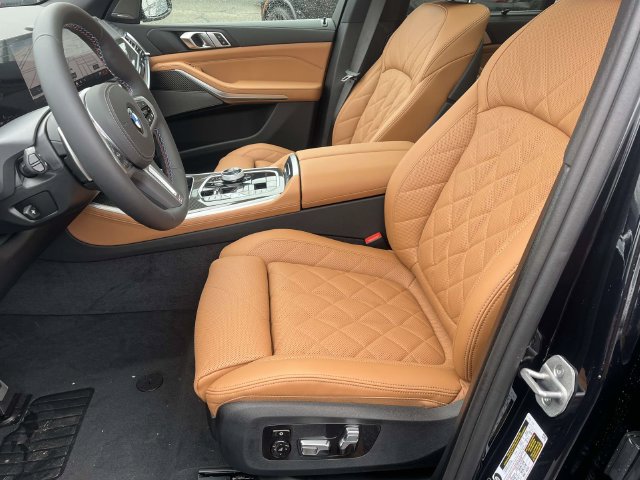 2026 BMW X5 M60i - Photo 13