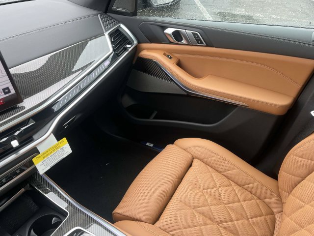 2026 BMW X5 M60i - Photo 17