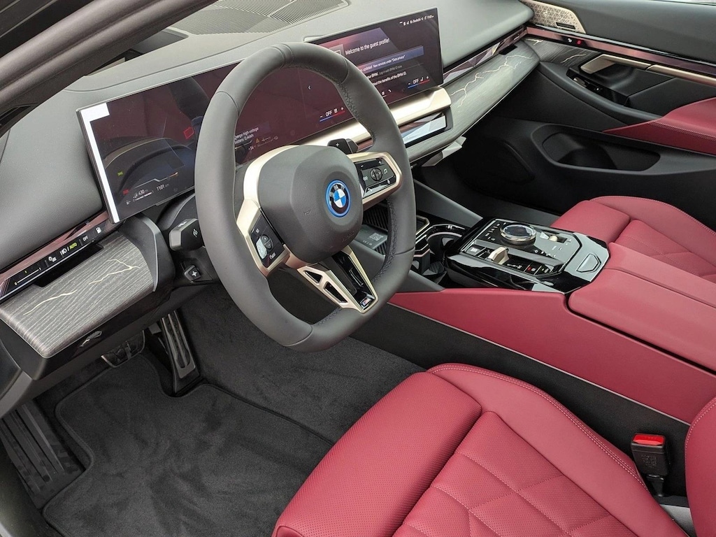 Used 2026 BMW 550e xDrive Sedan