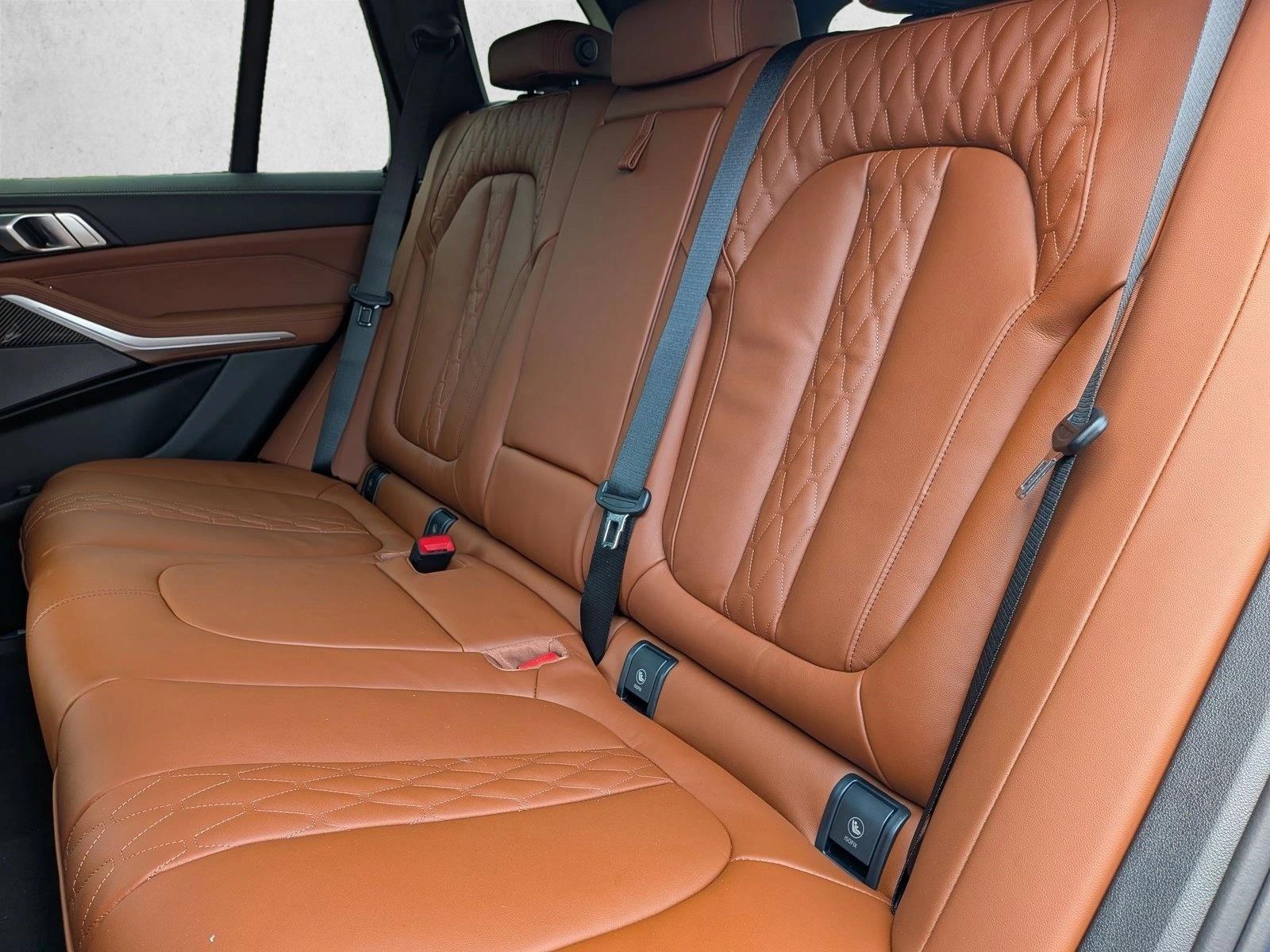2026 BMW X5 M60i - Photo 17