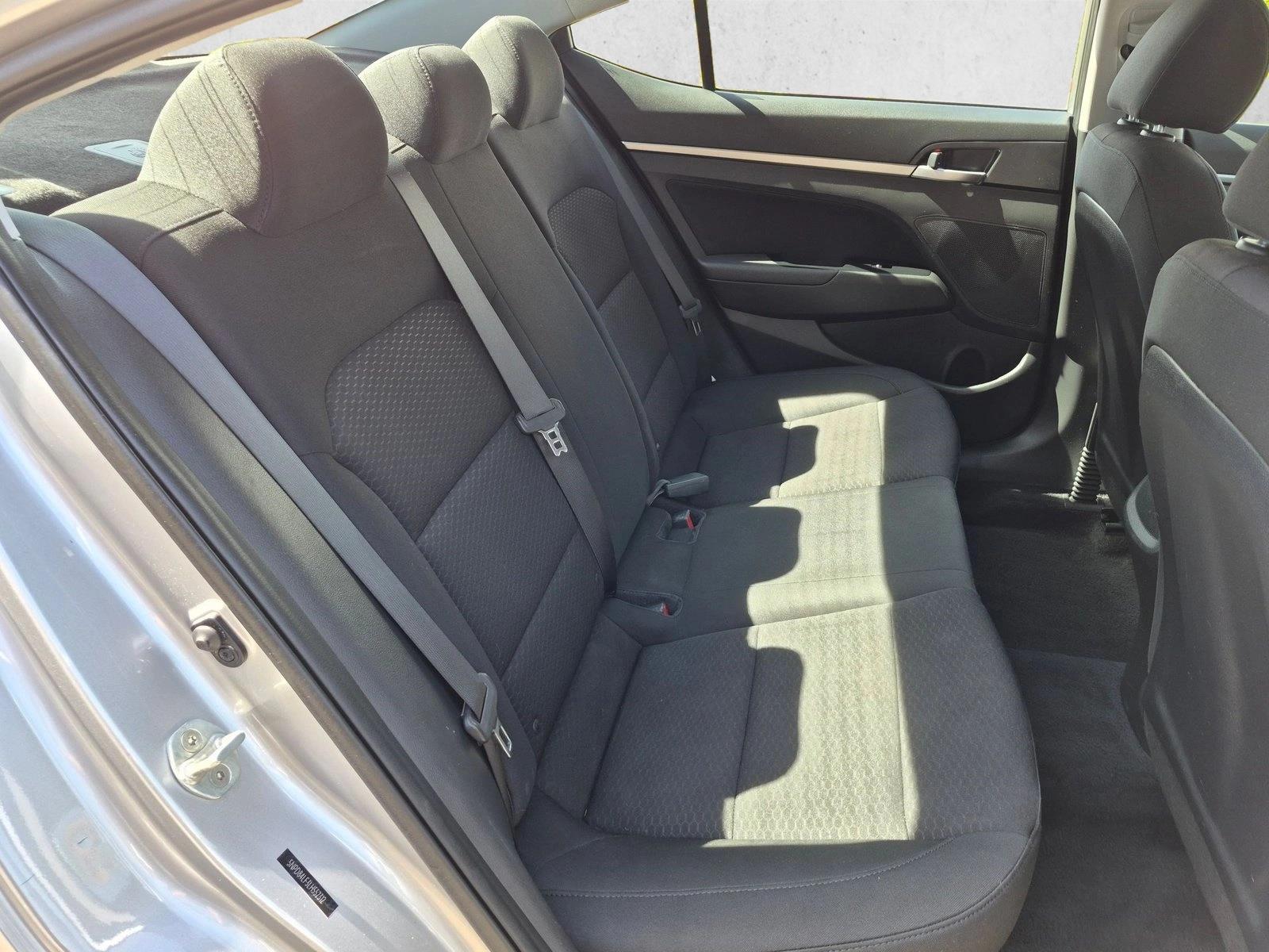2020 Hyundai Elantra SEL - Photo 17