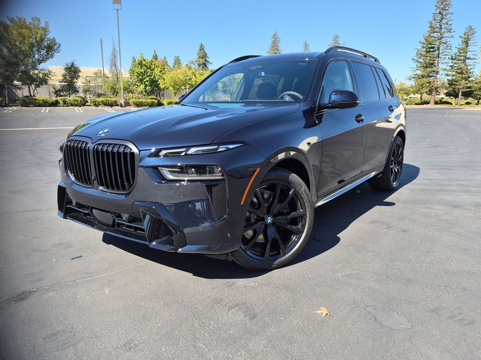 New 2027 BMW X7 xDrive40i SUV