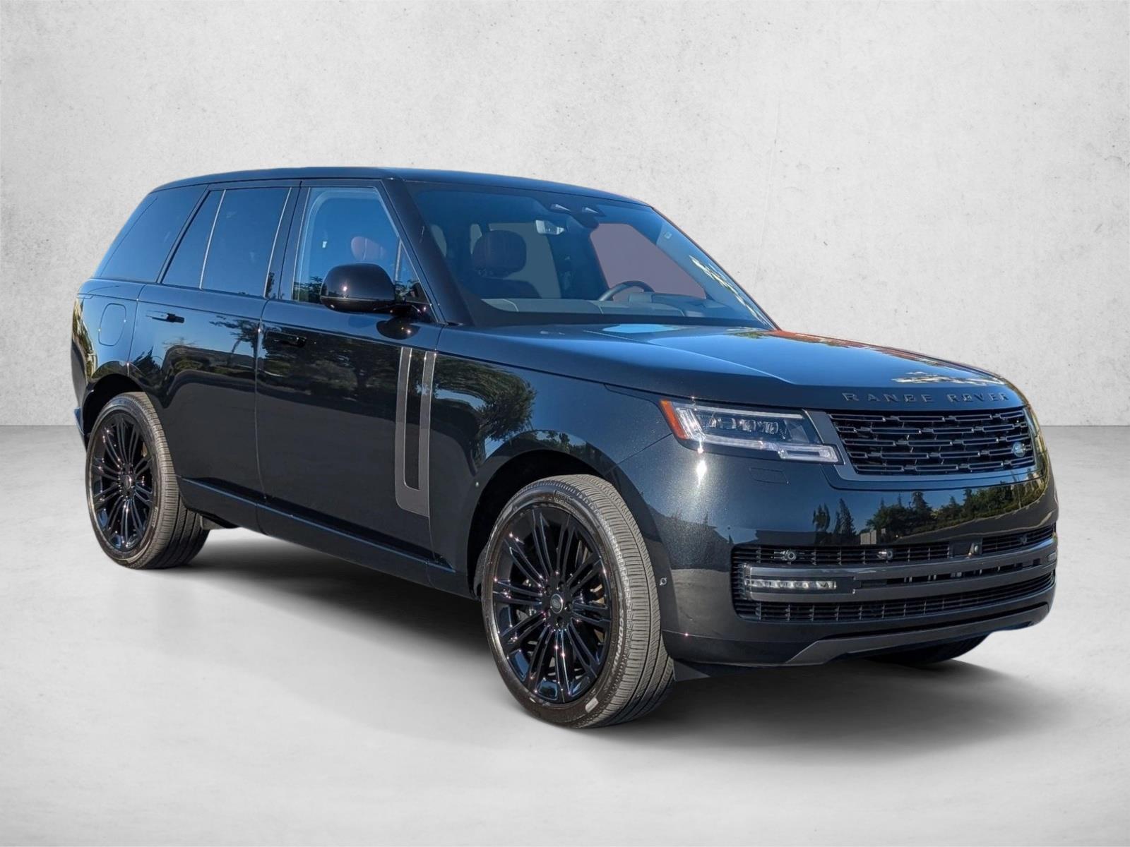 Used 2025 Land Rover Range Rover P530 SE SUV