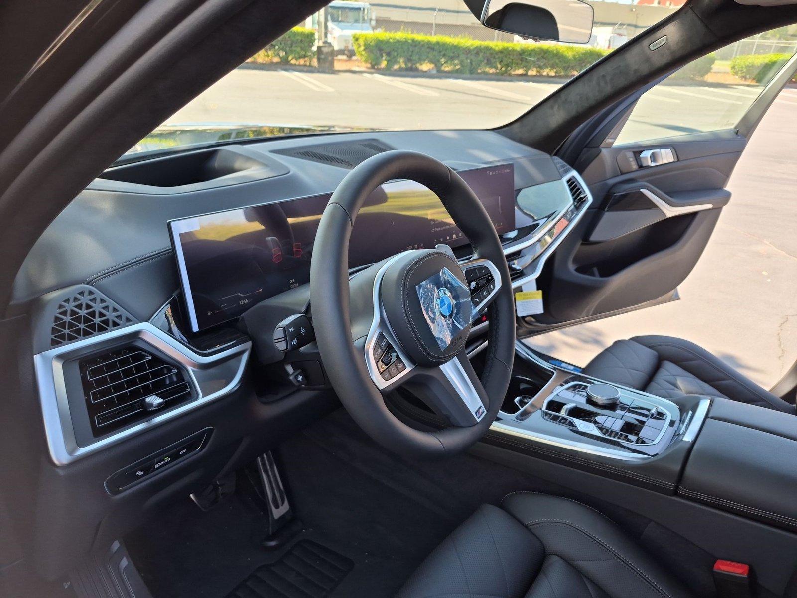 New 2027 BMW X7 xDrive40i SUV