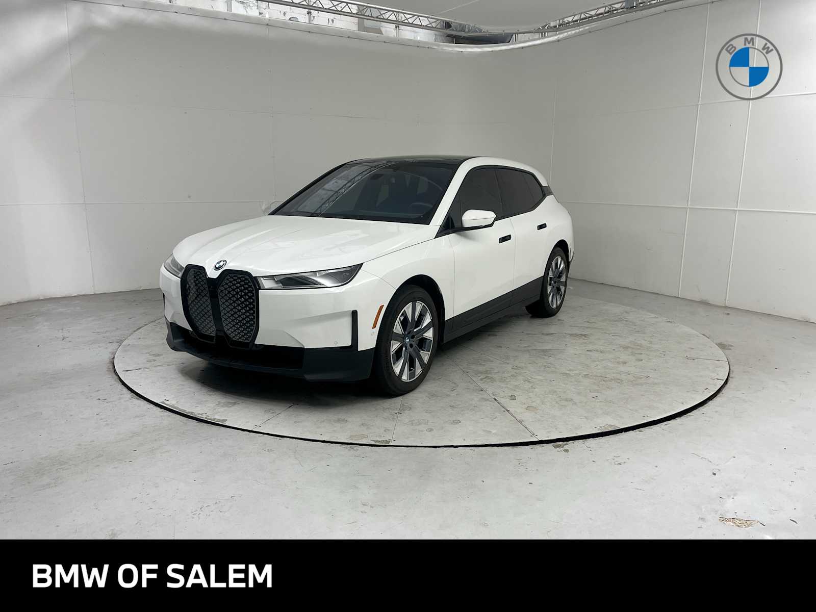 2025 BMW iX xDrive50