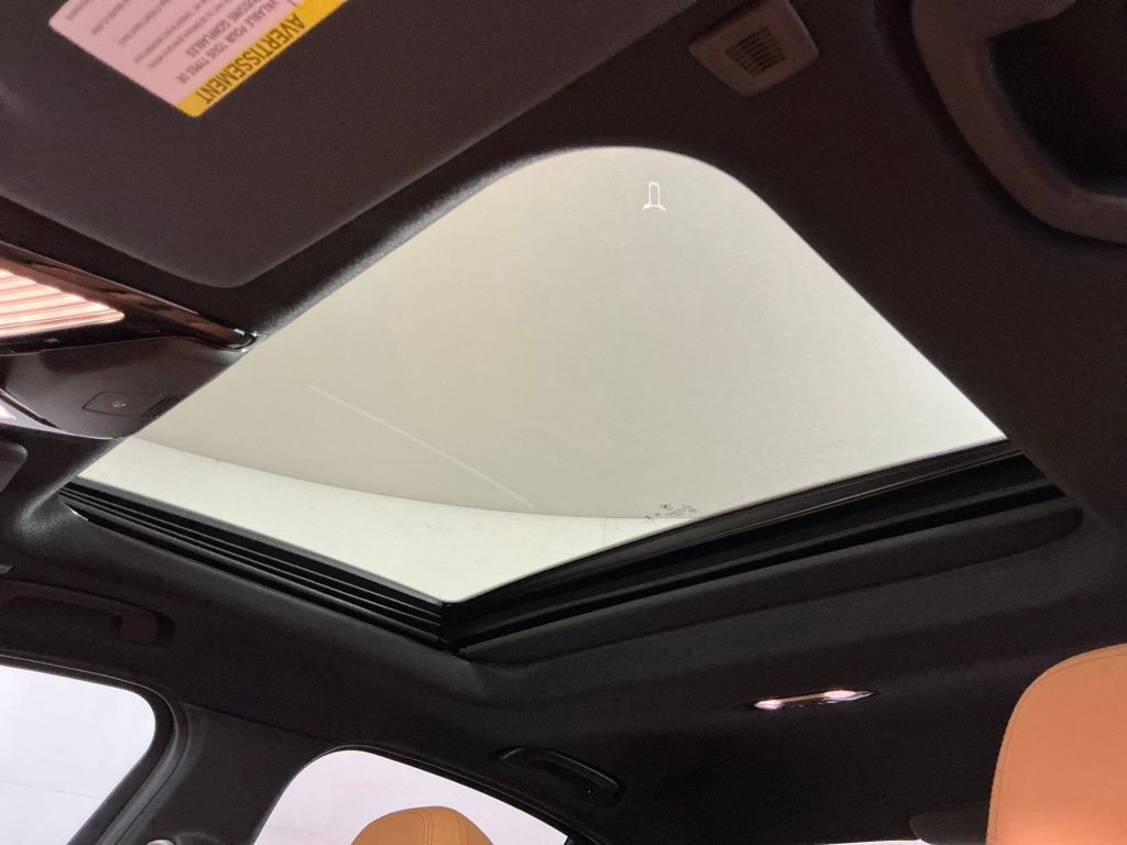 2026 BMW 3 Series 330i - Photo 24