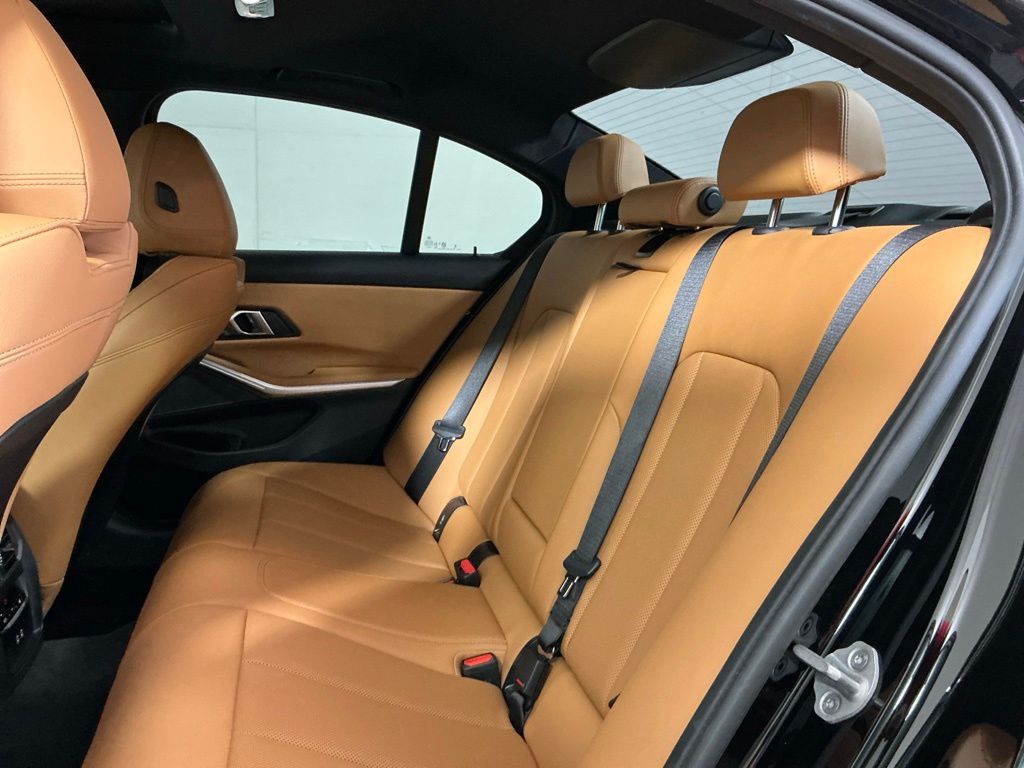 2026 BMW 3 Series 330i - Photo 27