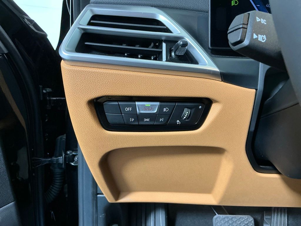 2026 BMW 3 Series 330i - Photo 18