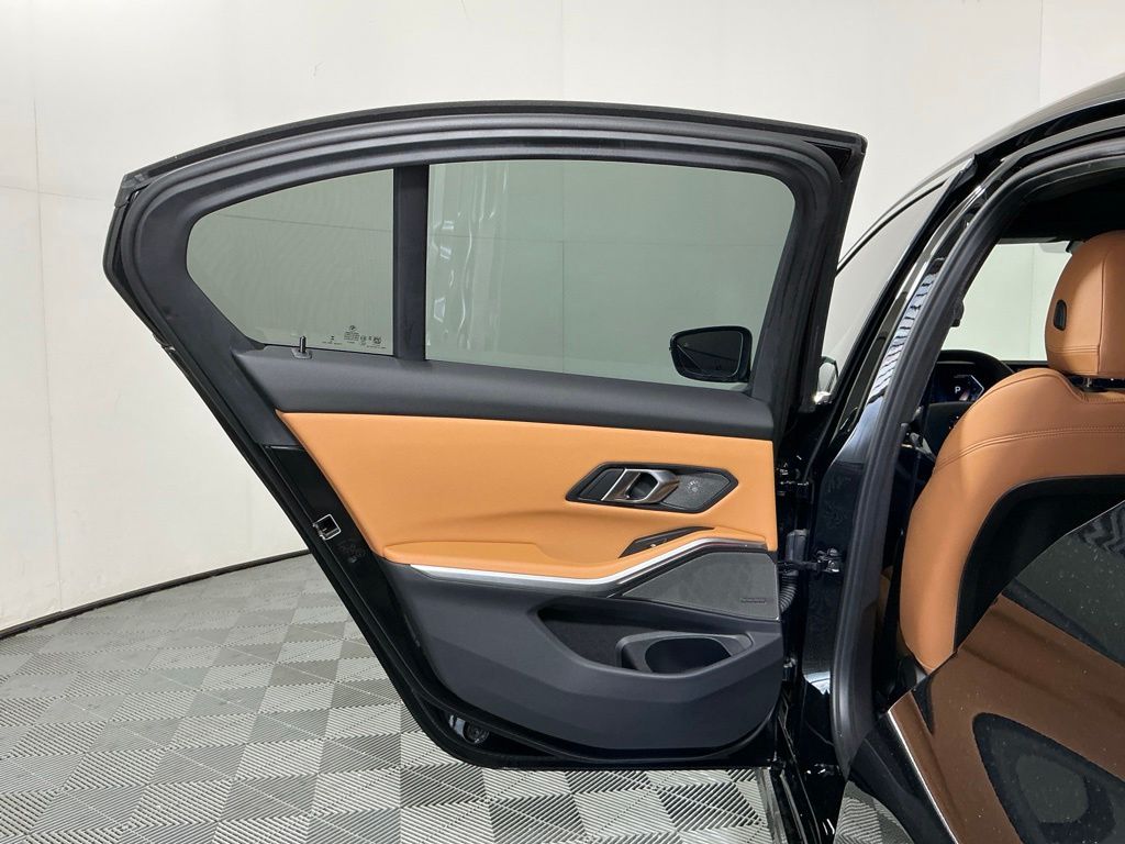 2026 BMW 3 Series 330i - Photo 25