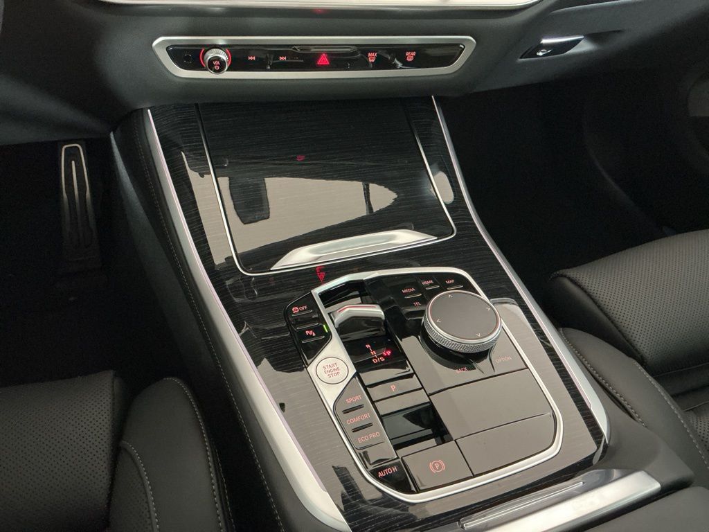 2026 BMW X5 40i - Photo 14