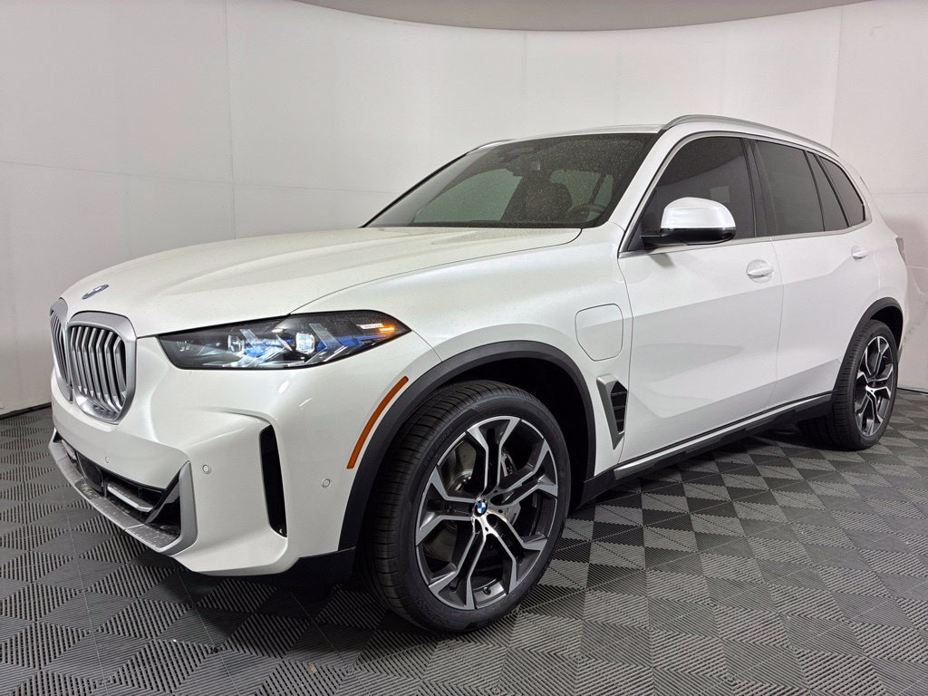 New 2026 BMW X5 xDrive50e SUV