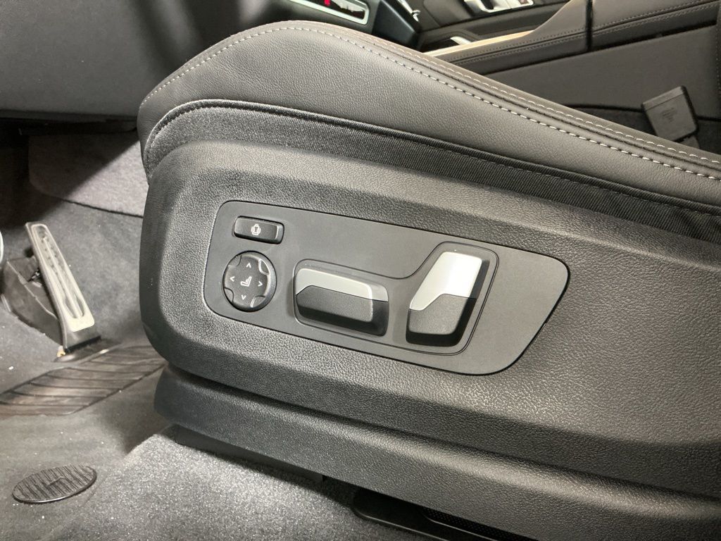 2026 BMW X5 40i - Photo 25