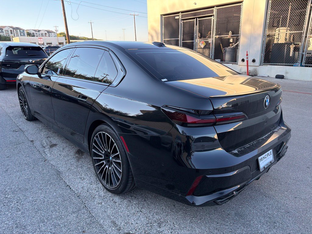 Certified 2025 BMW 760i xDrive Sedan