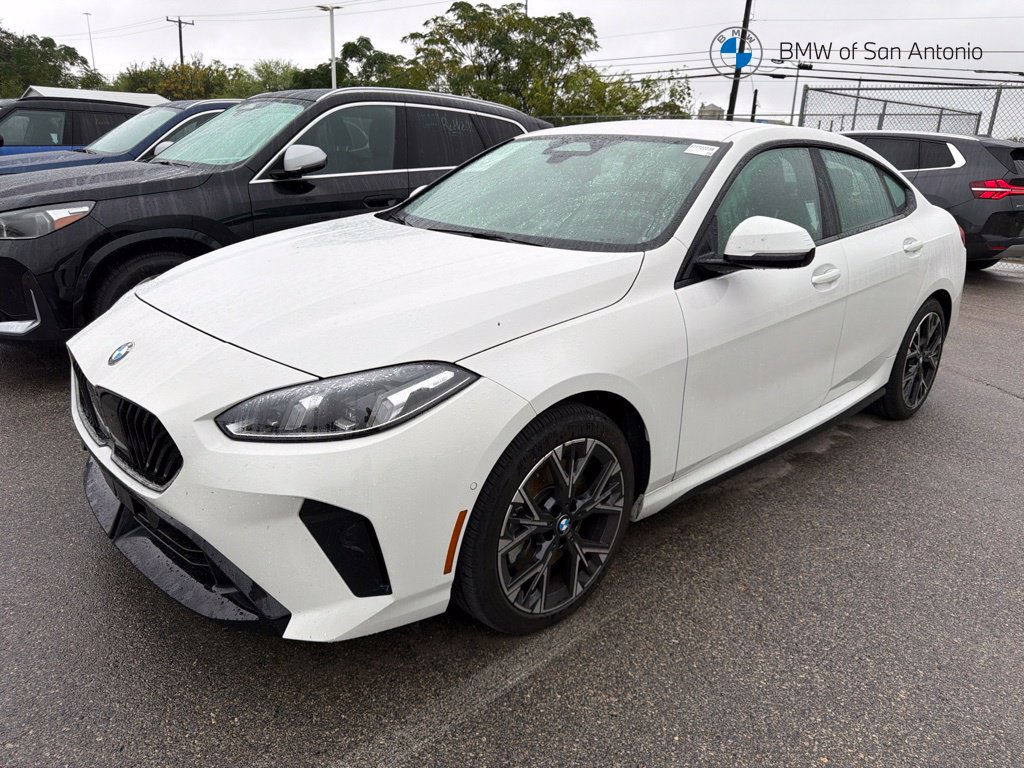  BMW 228i