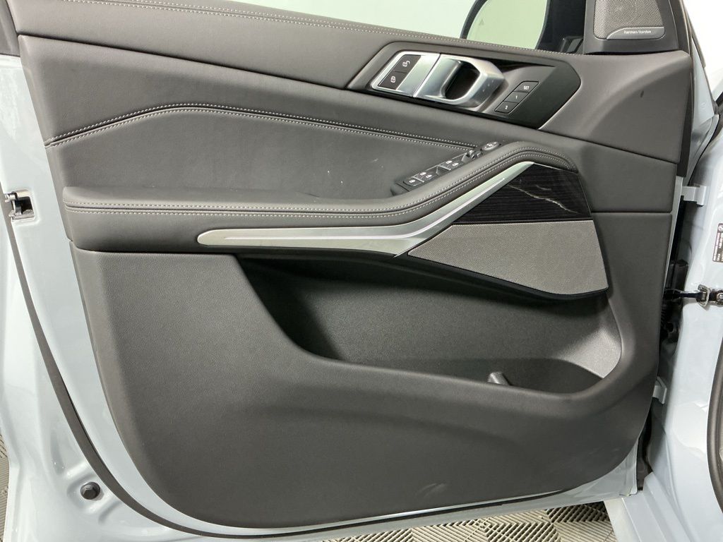 2026 BMW X5 40i - Photo 21