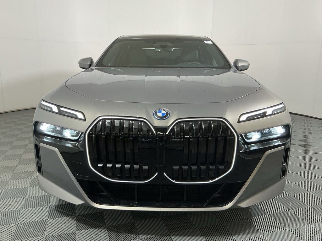 New 2026 BMW 7 Series 750e xDrive Sedan