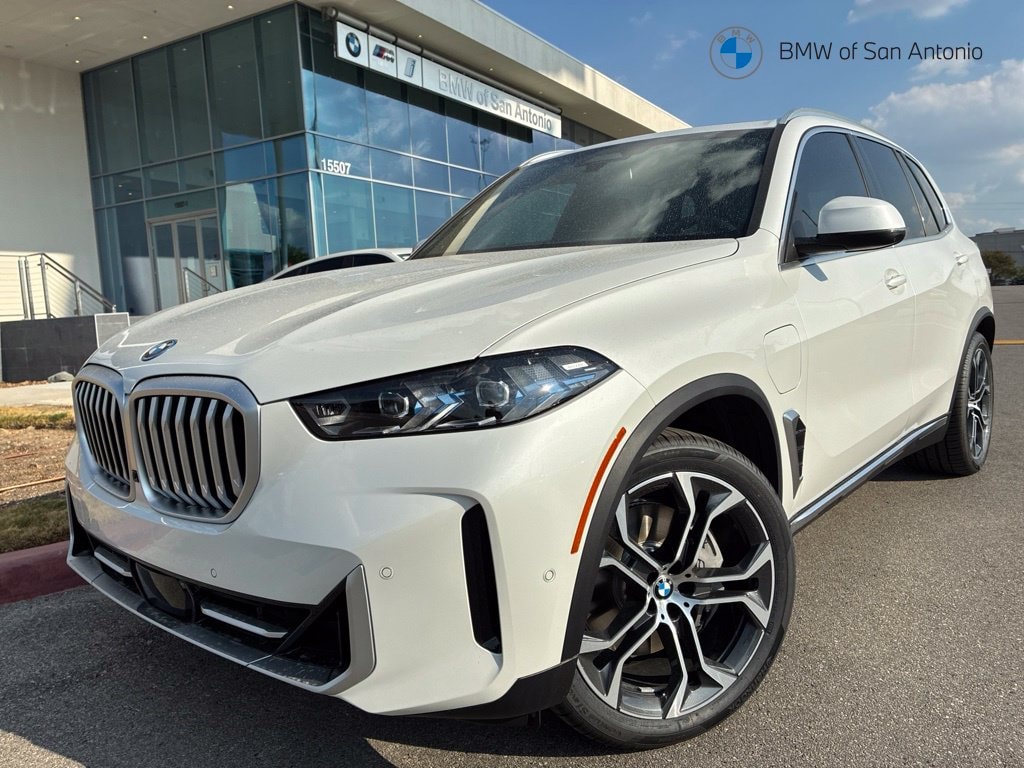 New 2026 BMW X5 xDrive50e SUV