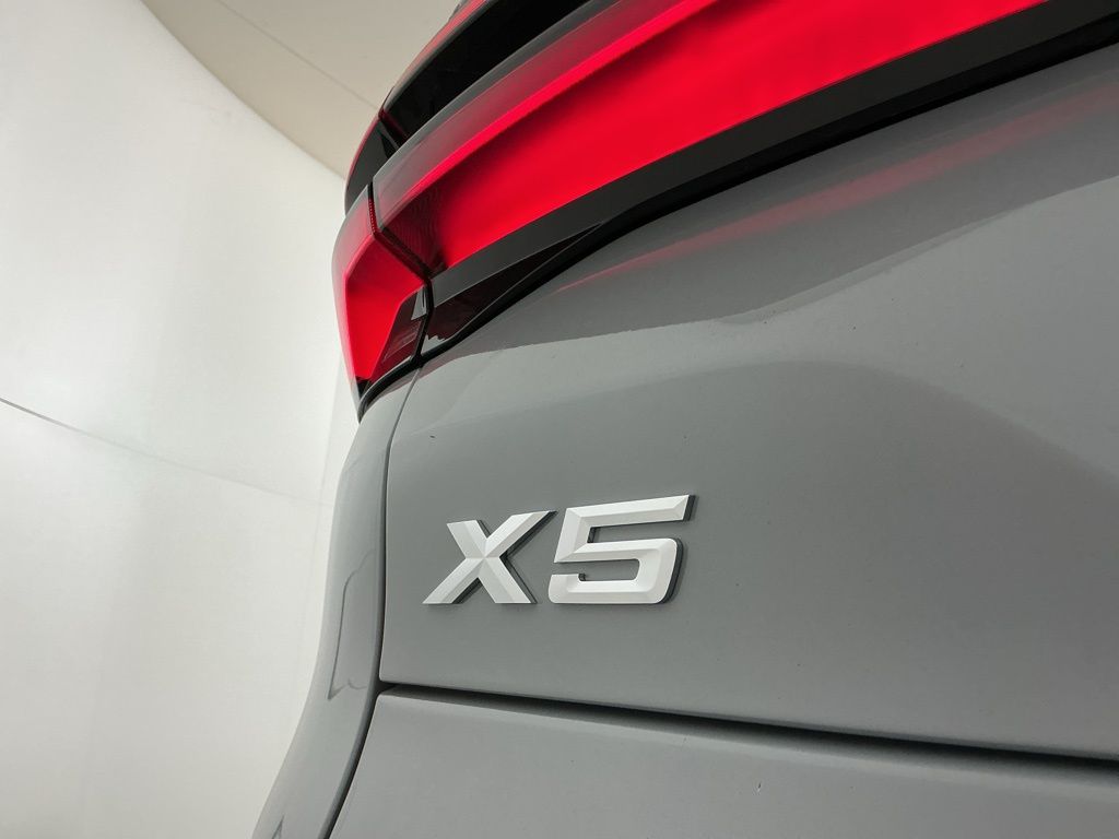 2026 BMW X5 40i - Photo 8